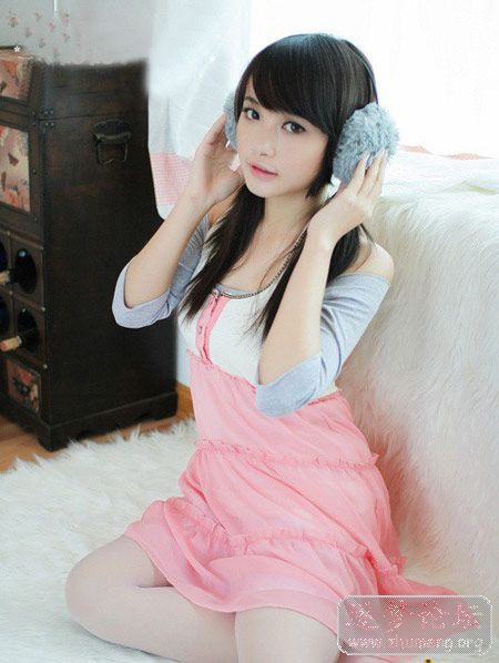 90后清纯小美女2.jpg